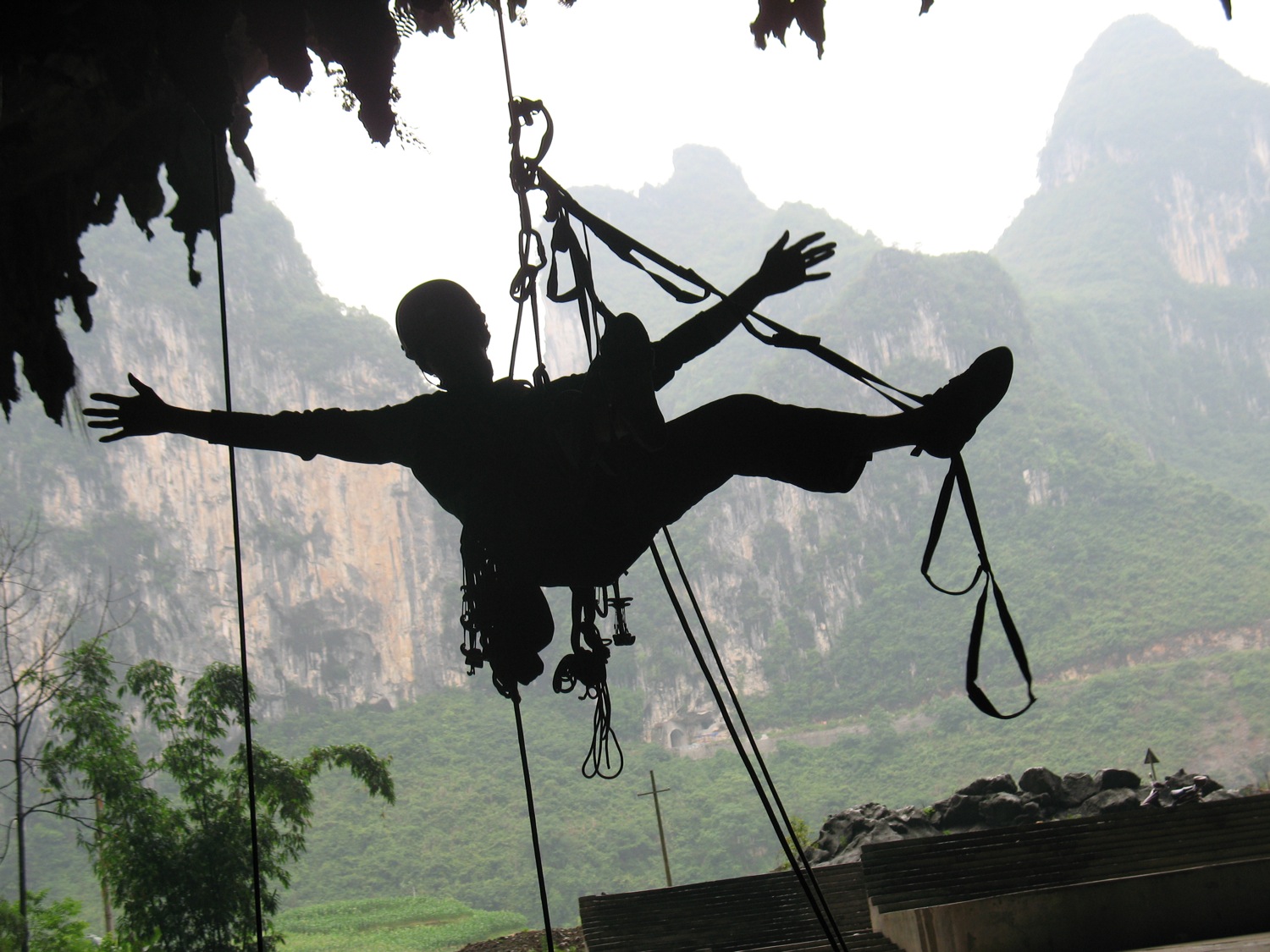Eben Abseiling in Fengshan